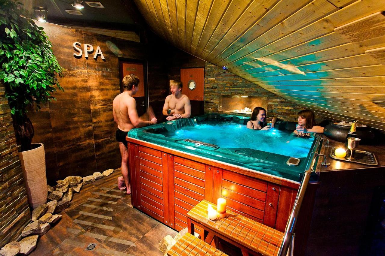 Apartament Pool Spa Z Jacuzzi Strzyżów Extérieur photo