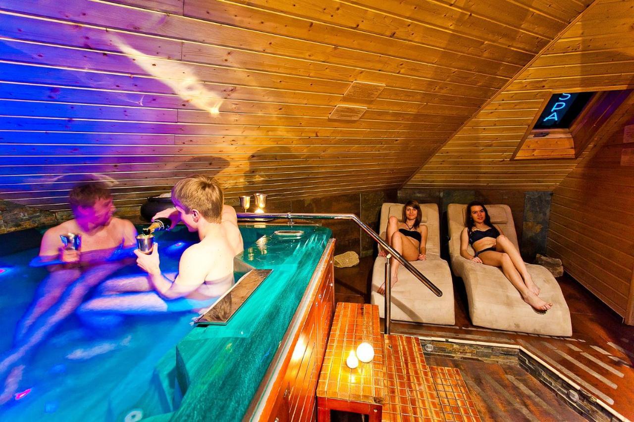 Apartament Pool Spa Z Jacuzzi Strzyżów Extérieur photo